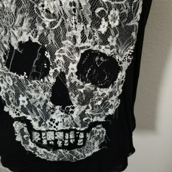 Guess keyhole back skull tee XSmall - Picture 3 of 5